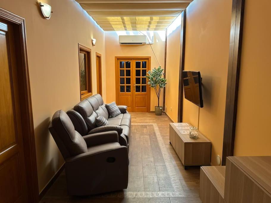 Tendal Hosting - Puerto Leon Arrecife (Lanzarote)